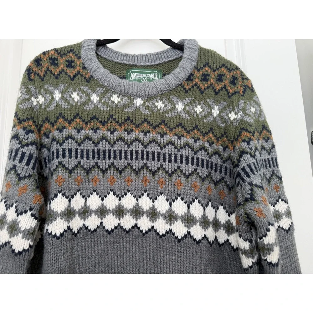 American Eagle Mens Grey Fair Isle Crewneck Sweater Size Large Knit Pullover
